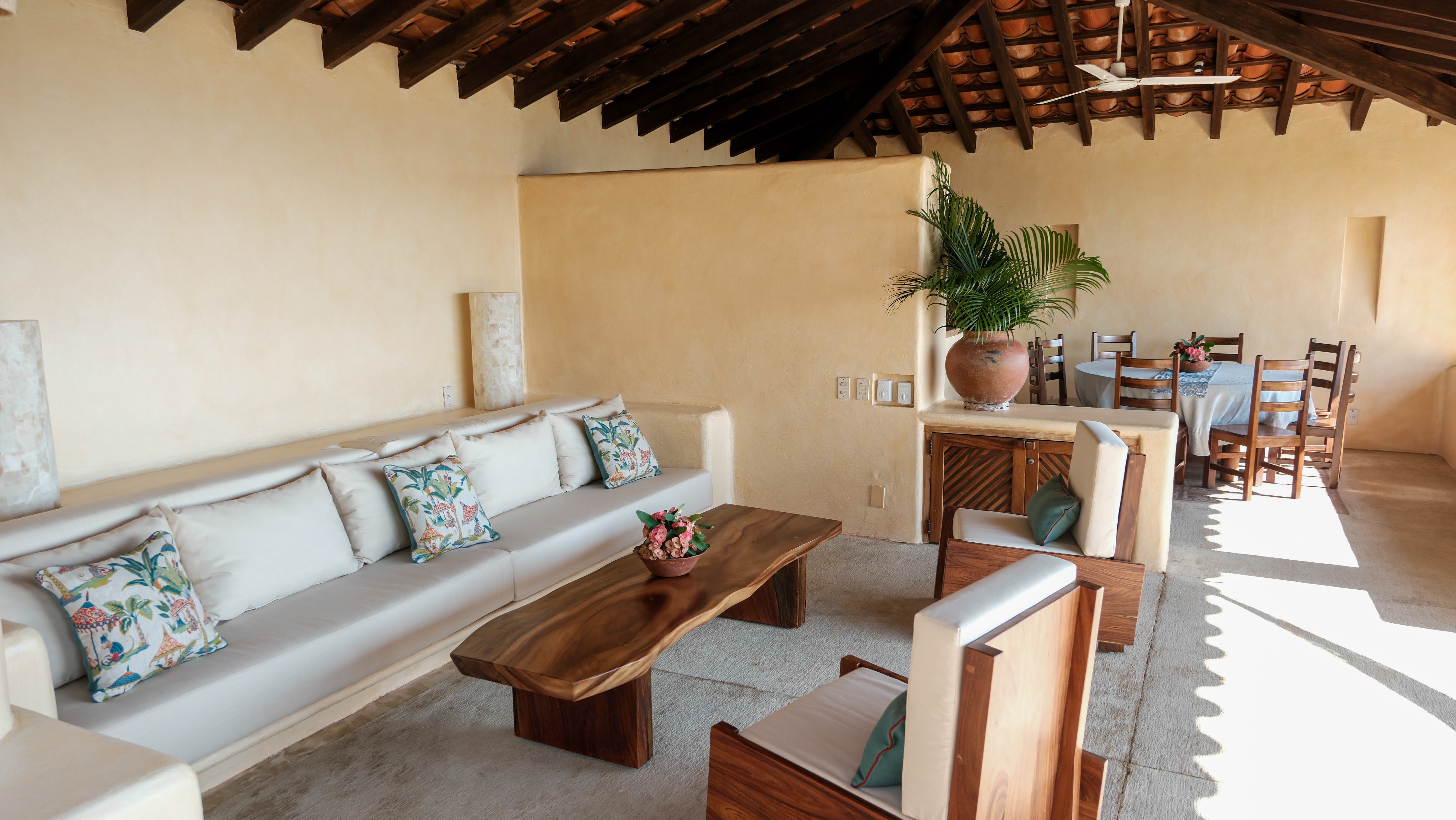 Sala con vista espectacular al mar